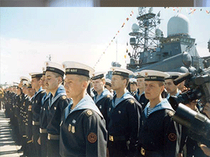 Глава администрации Кузнецка Сергей Златогорский поздравил команду ракетного катера «Кузнецк» с Днем Балтийского флота