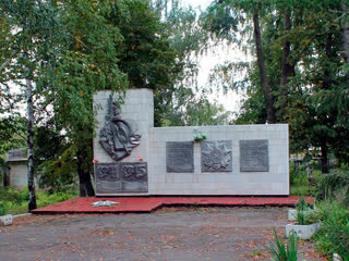 В Кондоле начат ремонт памятника павшим воинам 