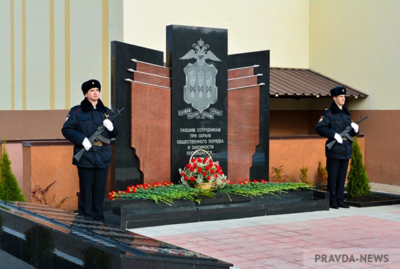В Пензе мемориал сотрудникам МВД открыт 7 дней в неделю