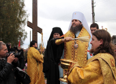 В Архангельске восстановлен и освящен поруганный вандалами крест