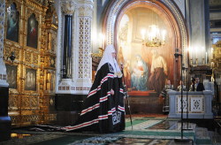 Предстоятель Русской Православной Церкви совершил вечерню с чином прощения в Храме Христа Спасителя