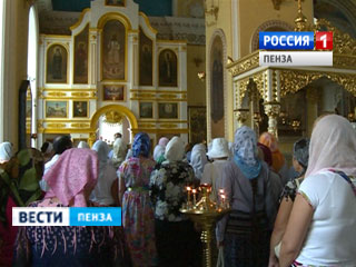 Православные пензенцы отмечают обретение мощей Серафима Саровского