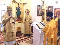Епископ Вениамин отметил, что особенно важным бы пример губернатора Василия Бочкарева, который первым решил выделить деньги, из областного бюджета