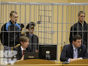Прошение о помиловании написал только Влад Ковалев (на фото справа)