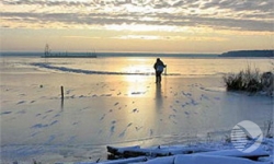 В Пензе толщина льда на реке Суре — чуть больше 30 см