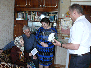 Сергей Златогорский поздравил участницу Великой Отечественной войны с 95-летием
