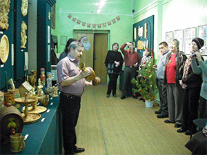 В  краеведческом музее открылась  выставка мастера резьбы по дереву Александра Никулина