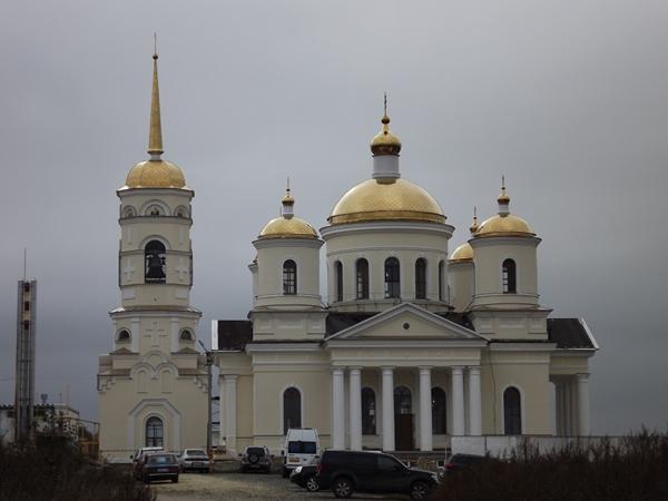 Величественный соборный комплекс в Большой Валяевке
