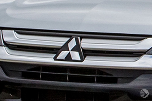   Mitsubishi Outlander  -  