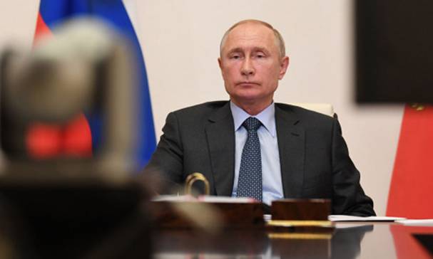 Путин поручил обеспечить продление самоизоляции для лиц старше 65 лет